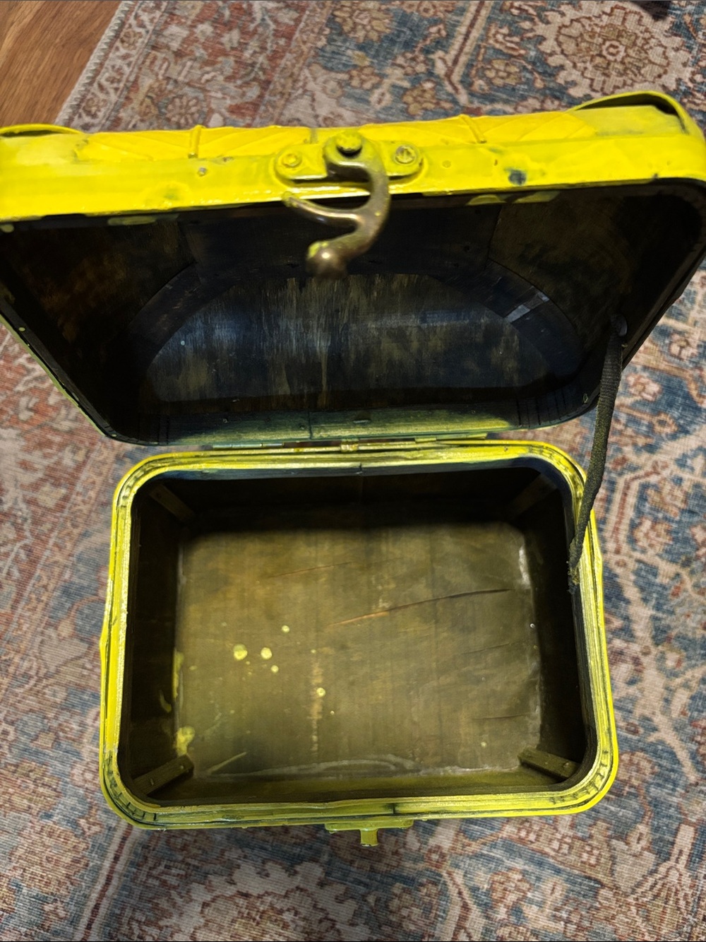 Rustic Yellow Box - Picture 6 of 7